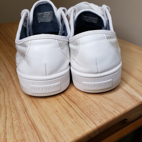 Tommy Hilfiger Canvas white Men's shoes. - Picture 6 of 8